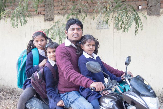 bodh gaya family on bike (1 of 1)
